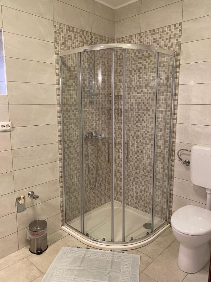 Apartment Mare Krk Milohnici Eksteriør billede